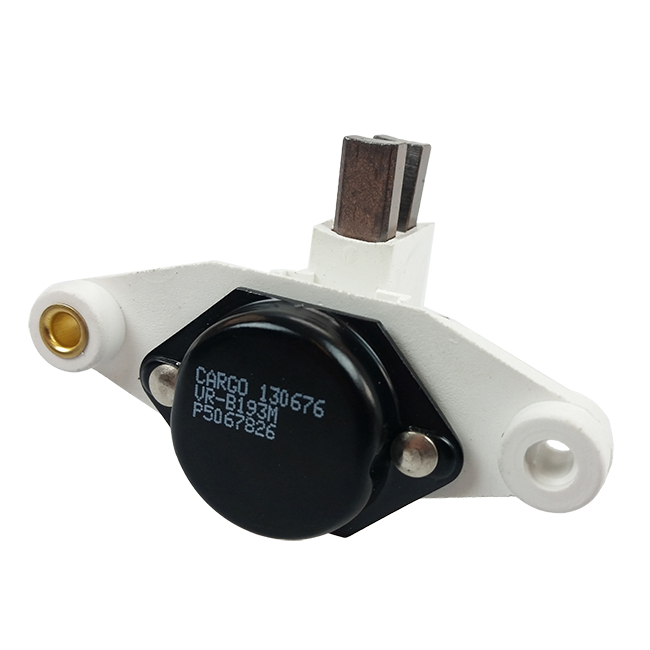 UTGÅTT SPENNINGSREGULATOR 14,6V